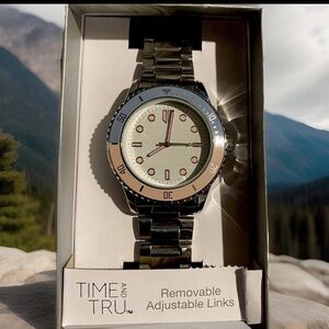 Time and Tru Silver w/ blue & pink design Women's Watch